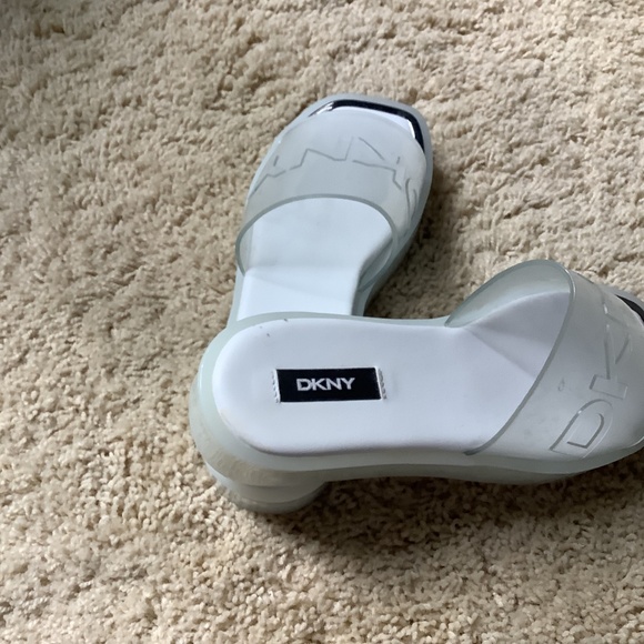 Shoes - Picture 11 of 12